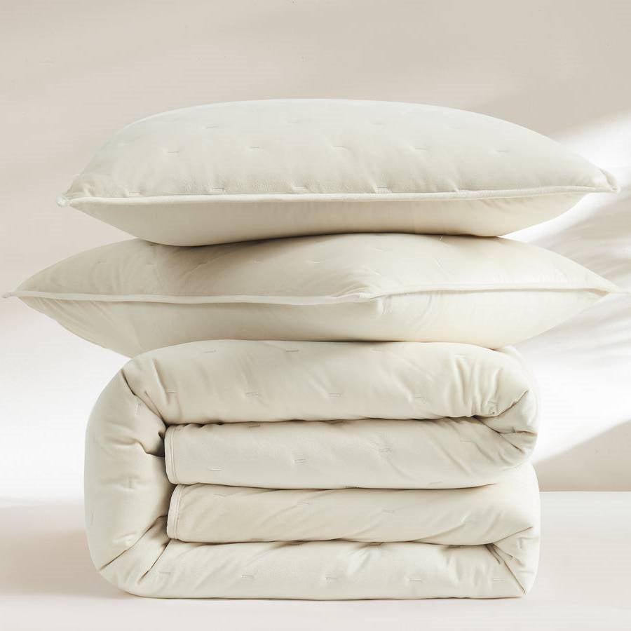 King/CAL King Size 3-Piece Cream Velvet Embroidered Super Soft Quilt Set